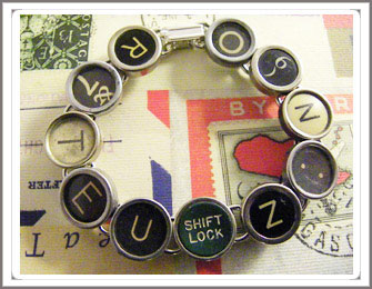 Type key Bracelet
